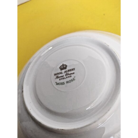 Royal Albert Moss Rose Fine bone china Tea cup & Saucer 1960's - Picture 9 of 11